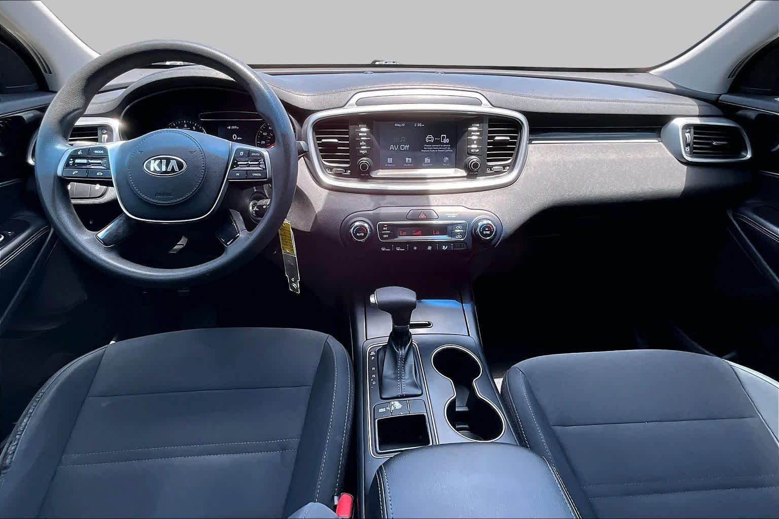 Used 2019 Snow White Pearl Kia LX V6 image 14