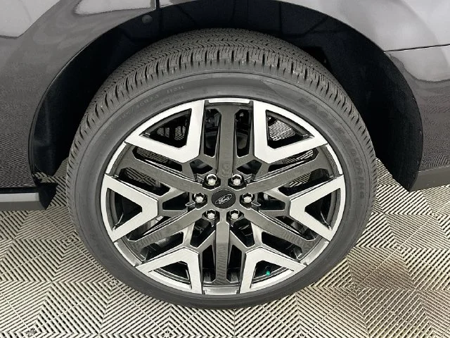 New 2026 Gray Ford Platinum image 24
