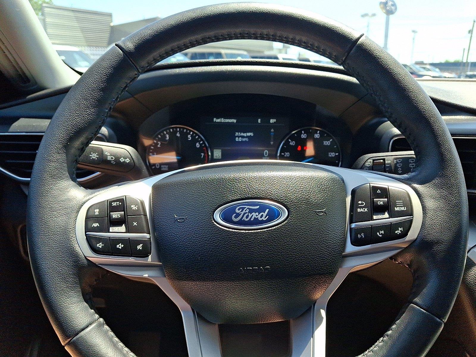 Certified Used 2023 Iconic Silver Ford XLT image 21