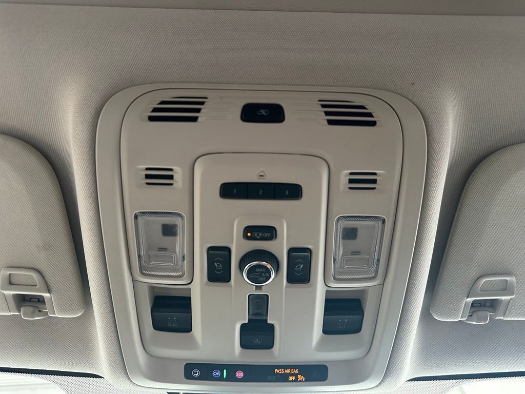 Used 2023 Silver GMC Denali image 26
