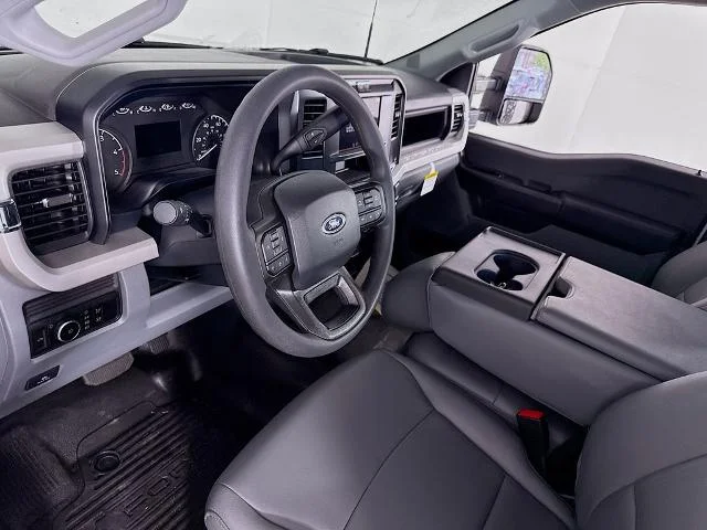 New 2026 Oxford White Ford F-250® XL image 38