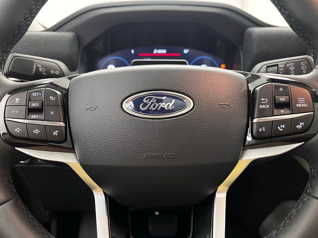 New 2026 Black Ford Platinum image 25