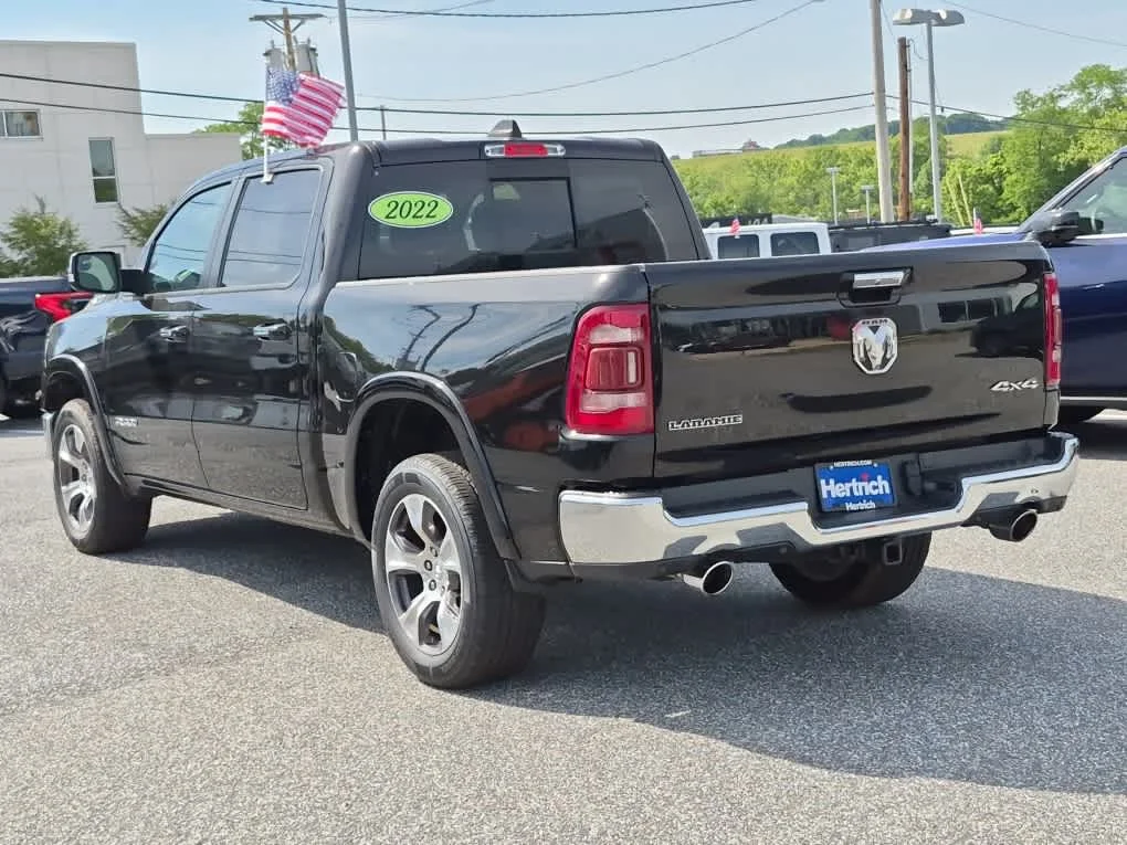 Used 2022 Diamond Black Crystal Pearlcoat Ram Laramie image 4