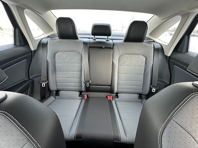 2025 Volkswagen Jetta SE - Photo 25