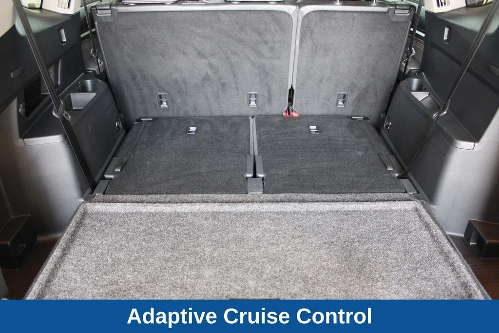 Used 2023  Volkswagen 2.0T SE w/Technology image 16