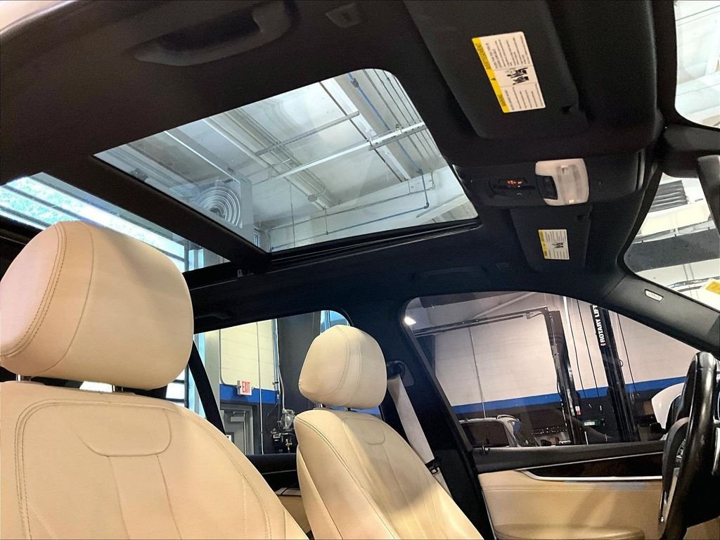 Used 2018 White BMW xDrive35i image 23