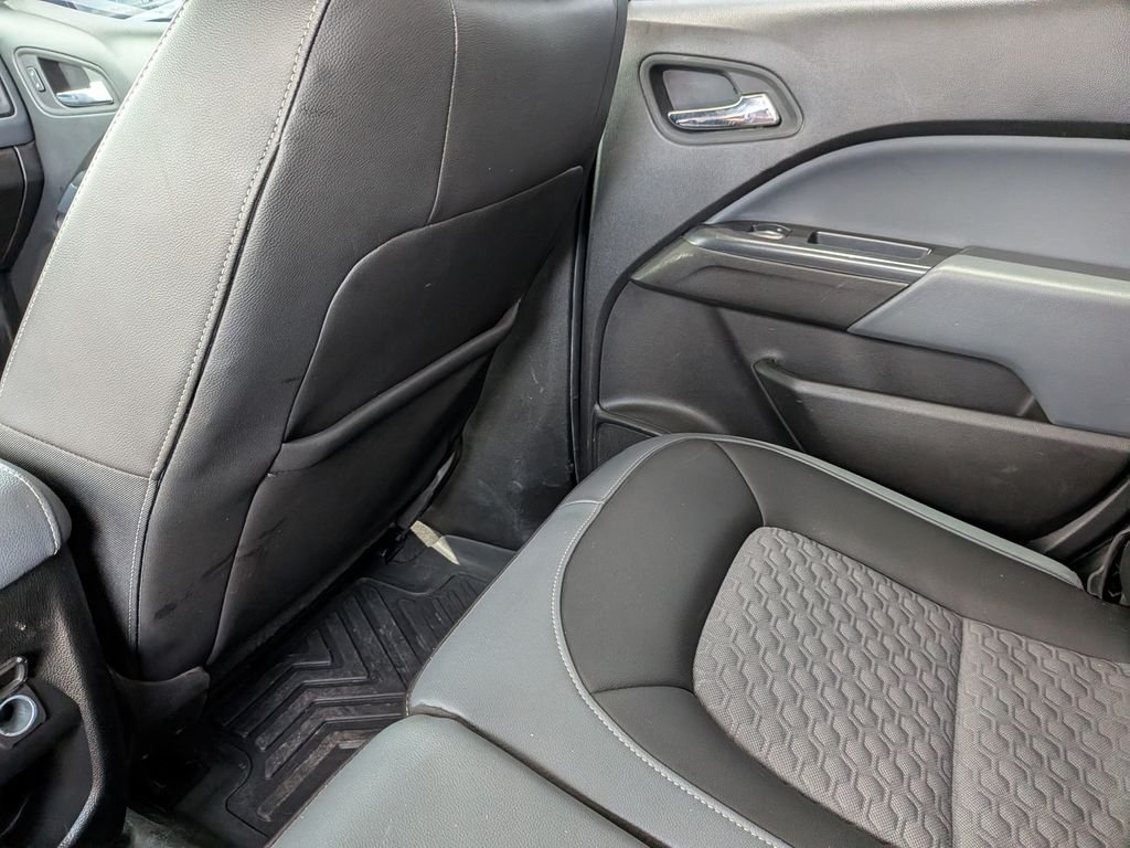 Used 2021 Gray Chevrolet Z71 image 31