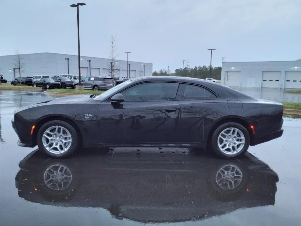2025 Dodge Charger Daytona R/T - Photo 13