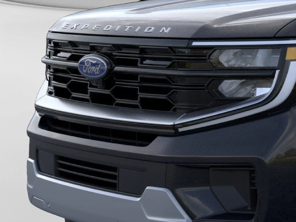 New 2026 Agate Black Metallic Ford Platinum® image 17