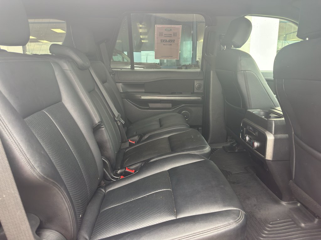 Used 2018 Shadow Black Ford XLT image 3