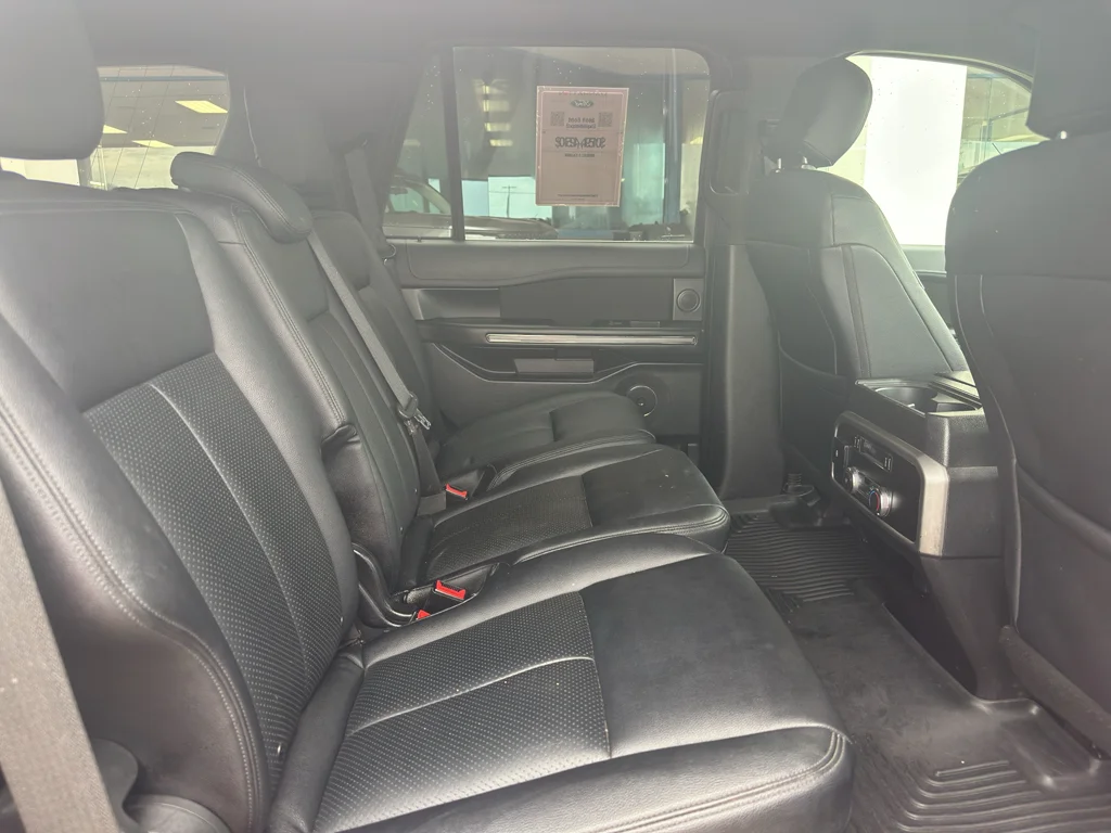 Used 2018 Shadow Black Ford XLT image 3