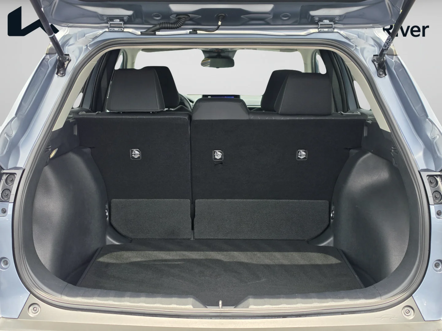 Used 2023 Celestite Toyota LE image 15
