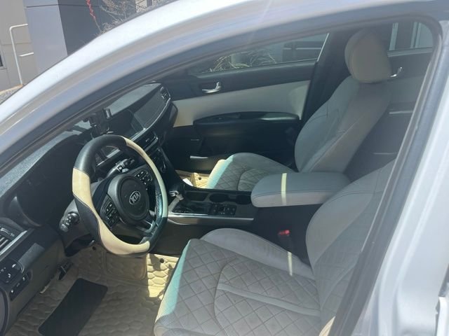Used 2016 White Kia SXL image 8
