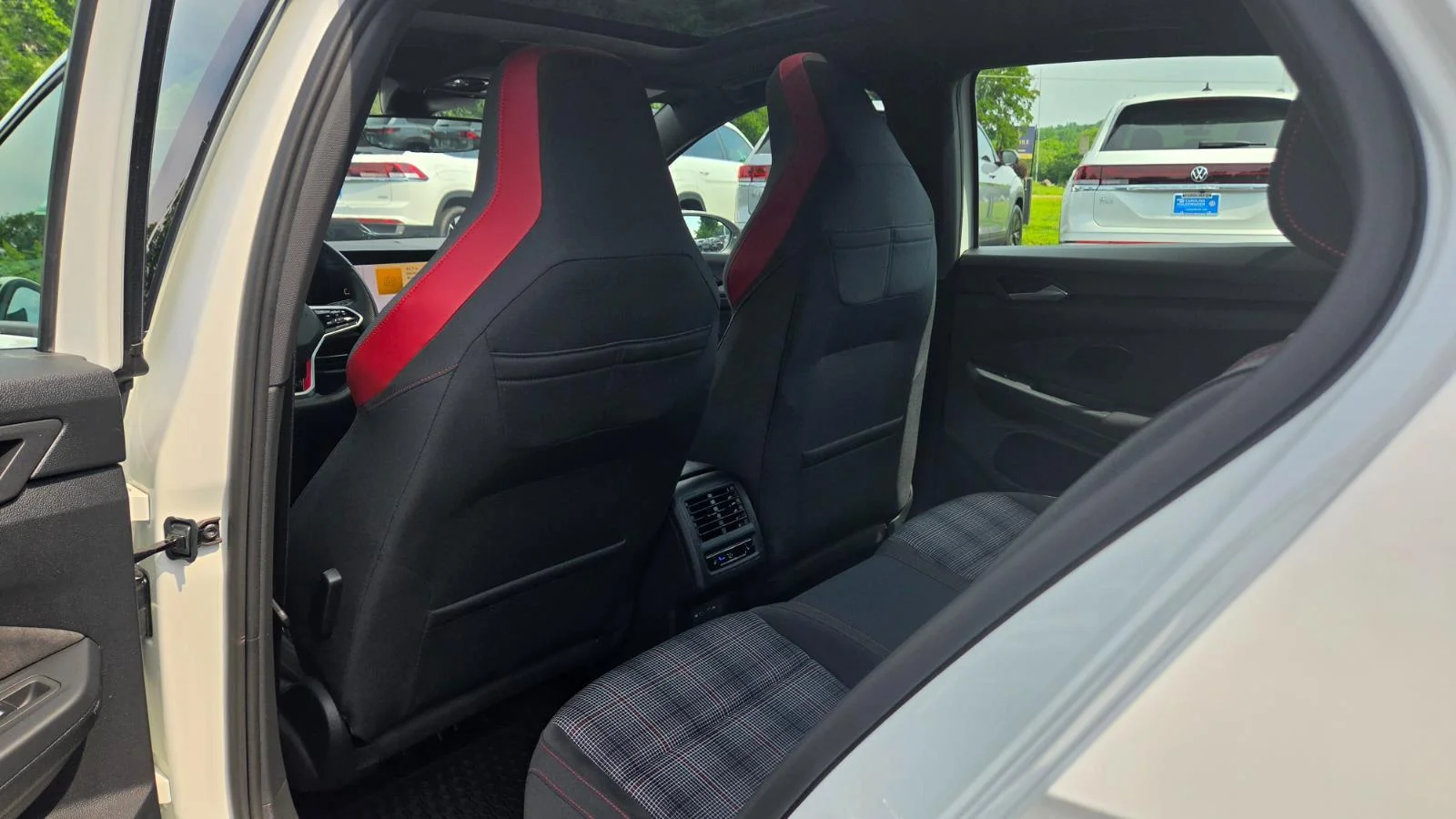 Used 2023 Opal White Pearl Volkswagen Autobahn image 50
