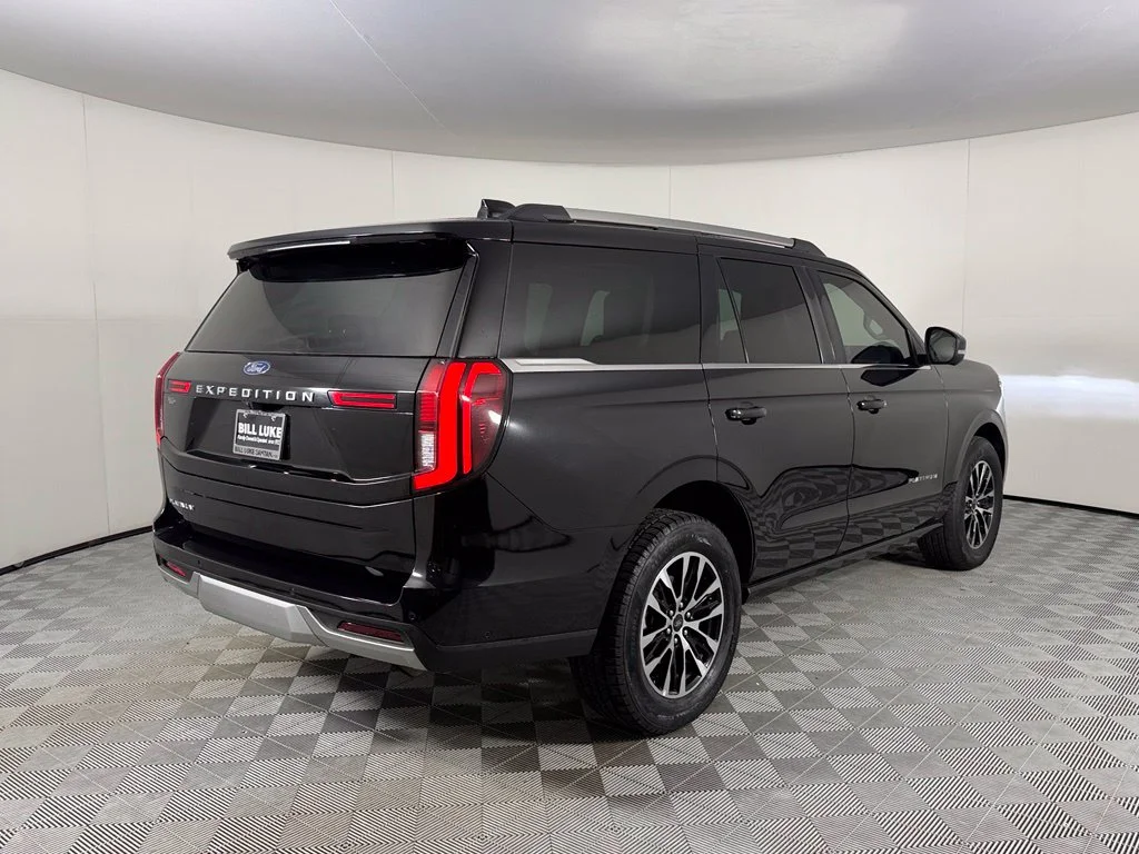 Used 2025 Black Ford Platinum image 5
