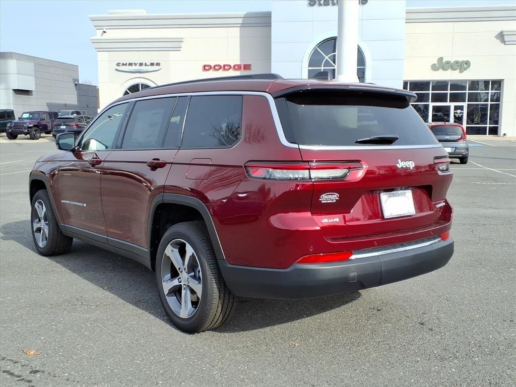 New 2025 Velvet Red Pearl-Coat Exterior Paint Jeep Limited image 16