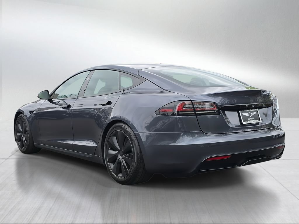Used 2023 Stealth Gray Tesla  image 5