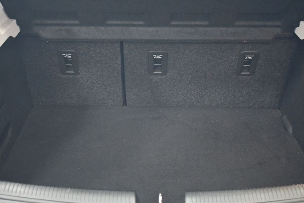 Used 2017 Arctic Blue Chevrolet LT image 5