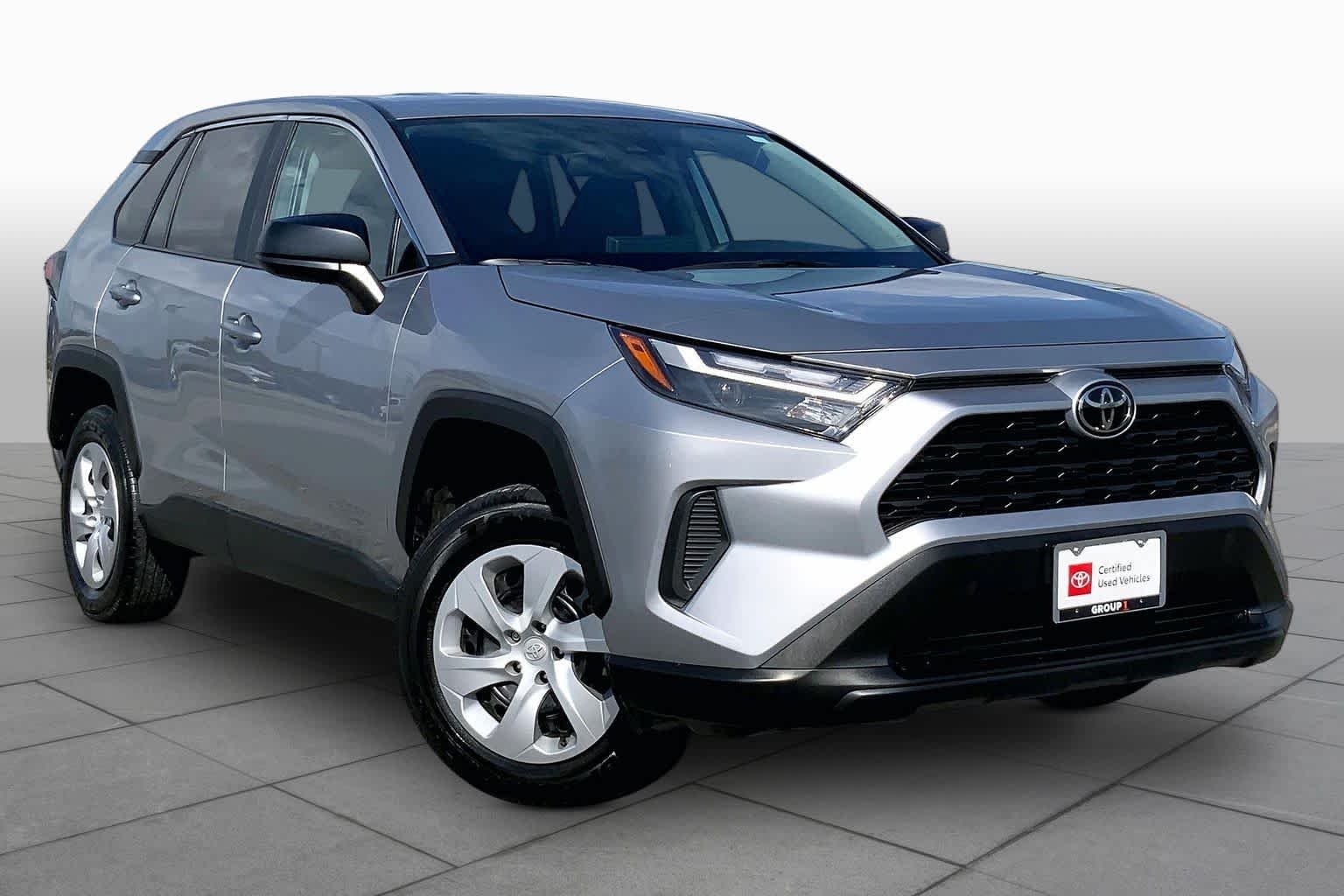 Used 2025 Silver Sky Metallic Toyota LE image 3