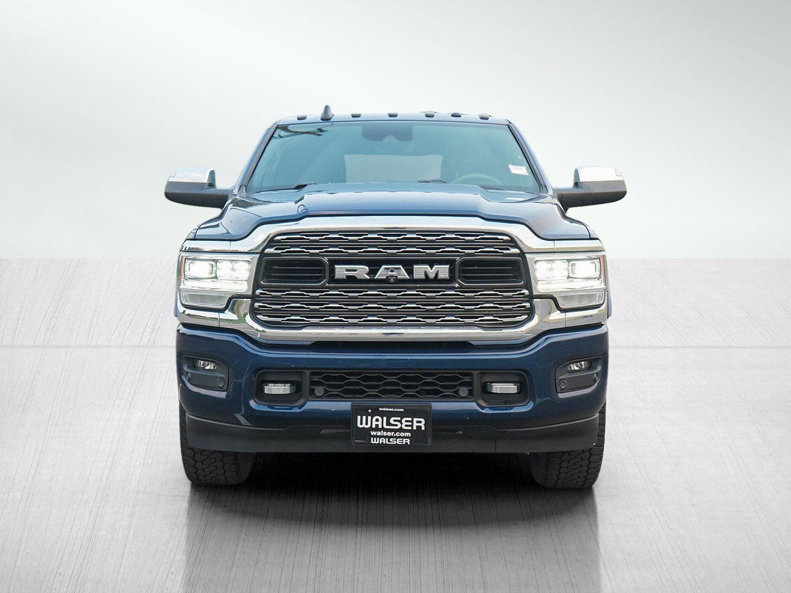 Used 2019 Patriot Blue Pearlcoat Ram Limited image 8