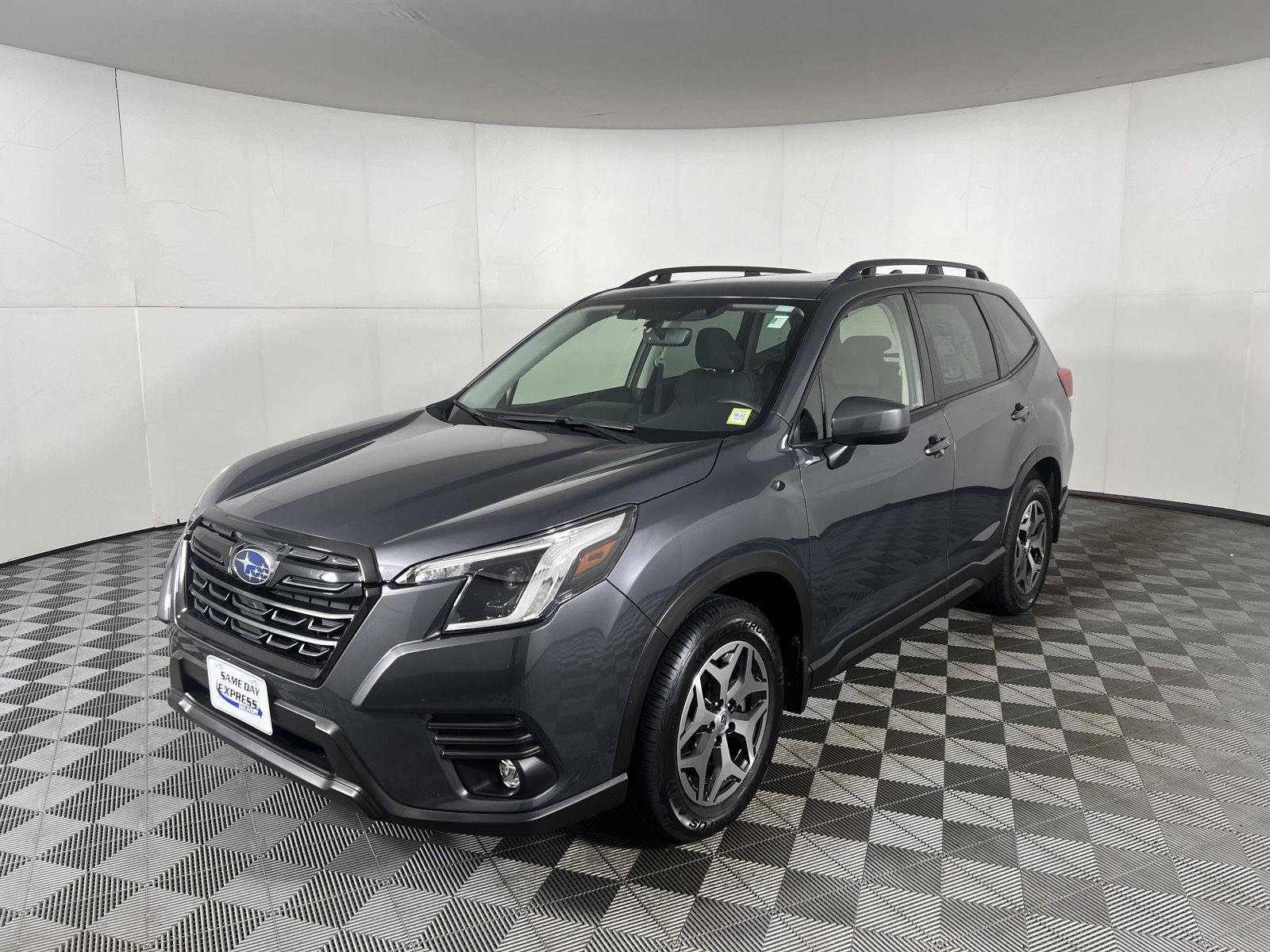 Used 2024 Magnetite Gray Metallic Subaru Premium image 31