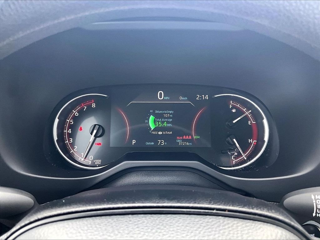 Used 2025 White Toyota XLE image 25