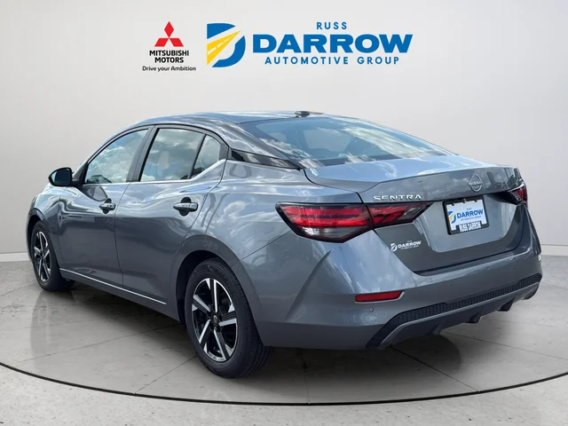 Used 2024 Gray Nissan SV image 3