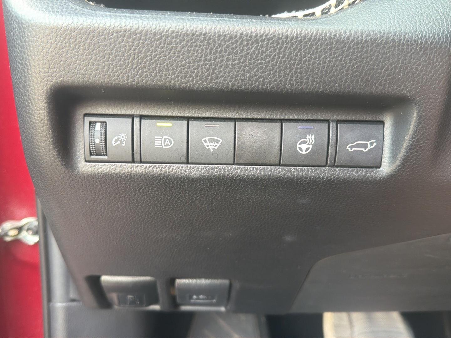 Used 2021 Ruby Flare Pearl Toyota XLE image 16