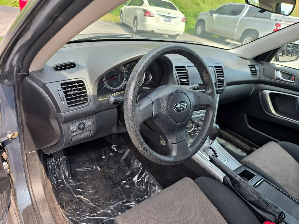 Used 2005  Subaru 2.5i image 22