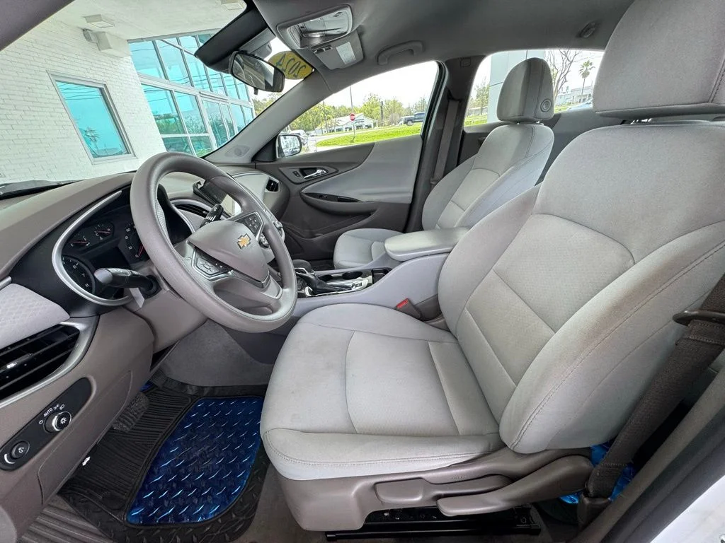 Used 2024 White Chevrolet LS image 11