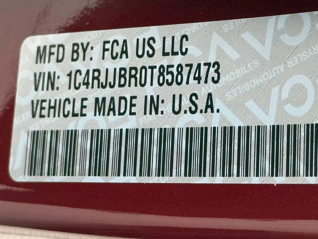 New 2026 Velvet Red Pearl-Coat Exterior Paint Jeep Limited image 37