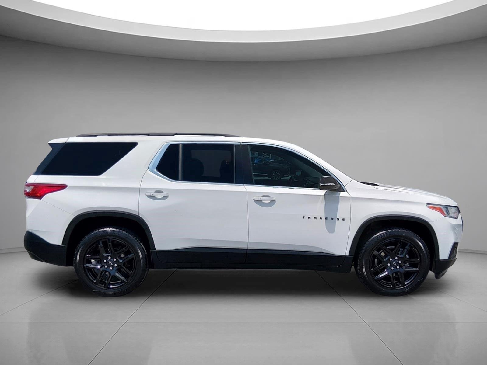 Used 2021 Summit White Chevrolet LT Cloth image 6