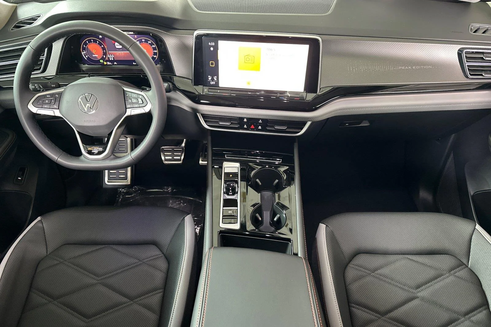 New 2026 Pure Gray Volkswagen 2.0T Peak Edition image 13