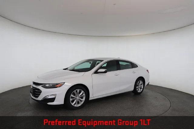 Used 2021 White Chevrolet LT image 3