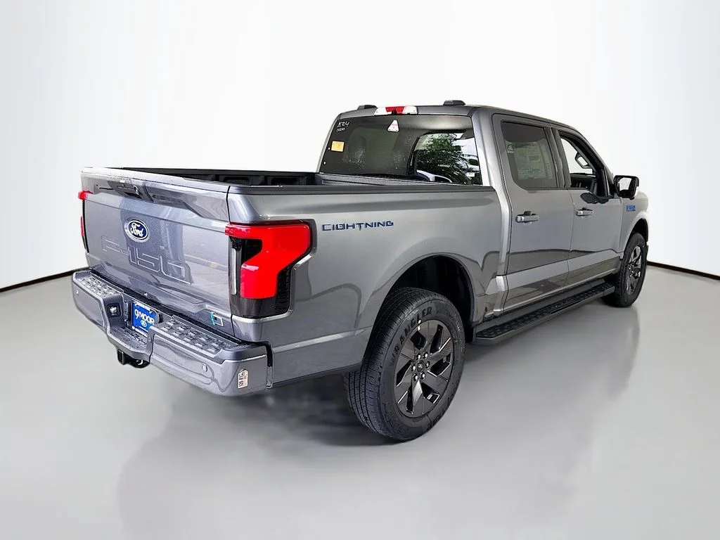 2025 Ford F-150 Lightning Flash - Photo 7