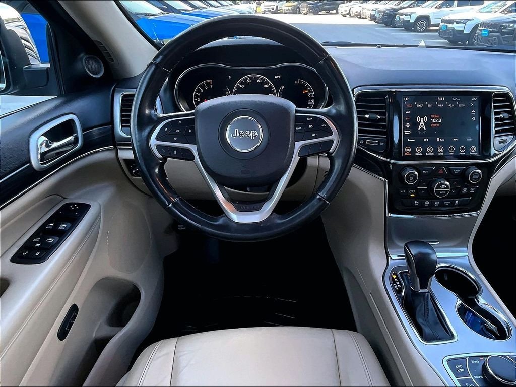 Used 2021 Diamond Black Crystal Pearlcoat Jeep Limited image 17