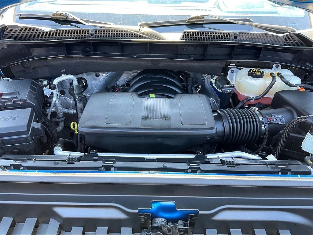 Used 2022 Blue GMC Elevation image 29