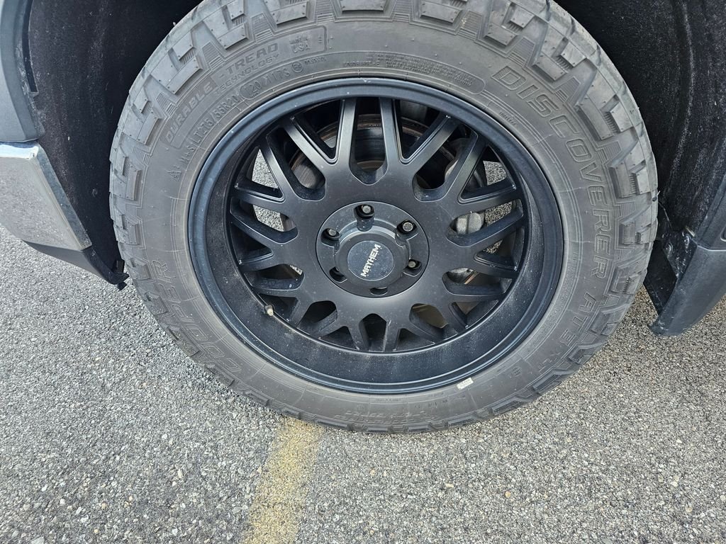 Used 2019 Black GMC SLE image 22