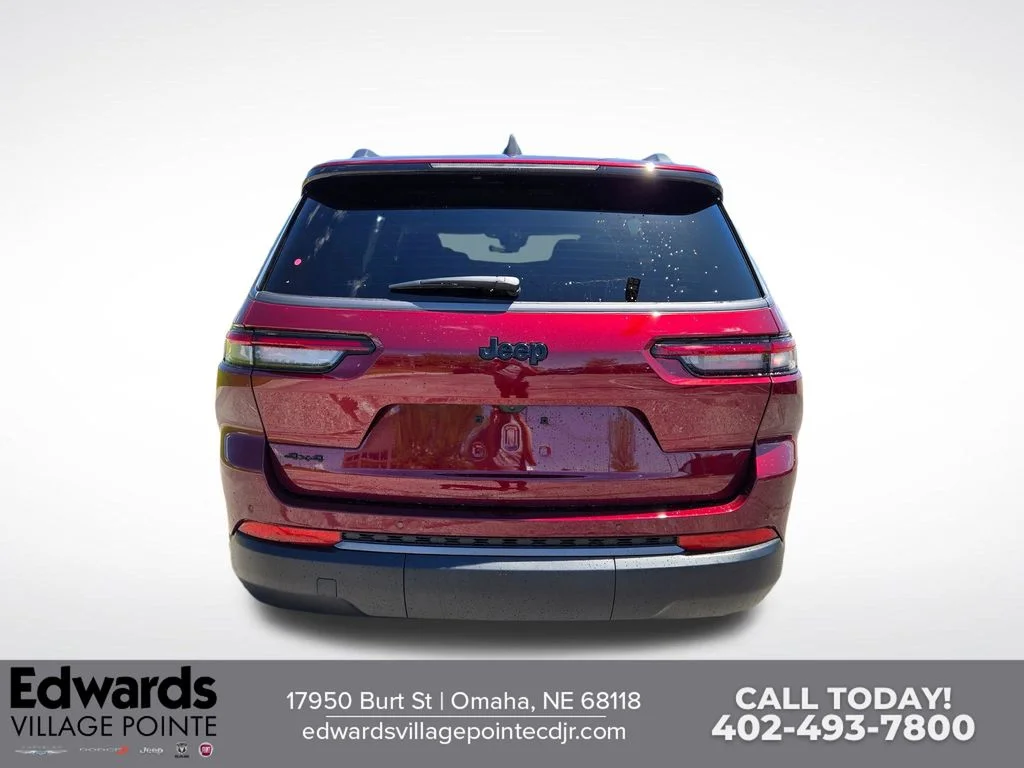 New 2026 Velvet Red Pearl-Coat Exterior Paint Jeep Altitude image 4