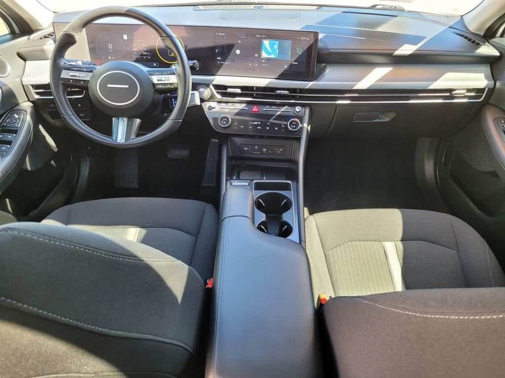 Used 2024 White Hyundai SEL image 14