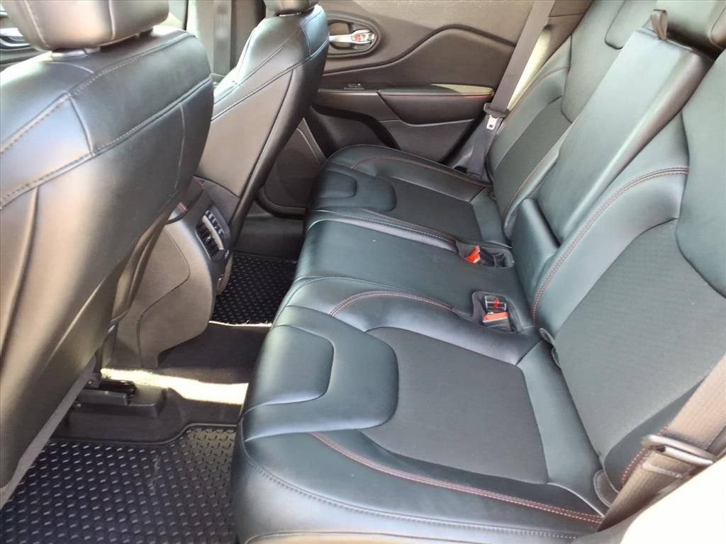Used 2022 Black Jeep Trailhawk image 13