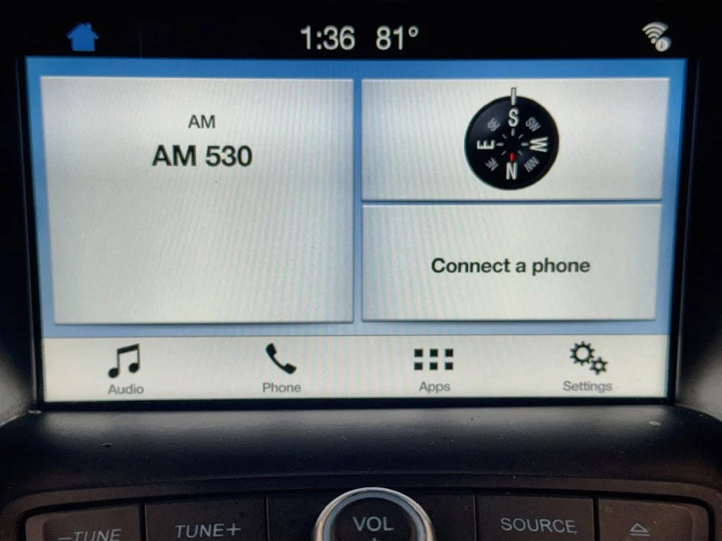 Used 2018 Black Ford SE image 14