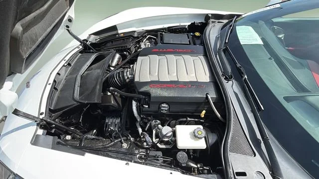 Used 2019 ARCTIC WHITE Chevrolet 2LT image 33