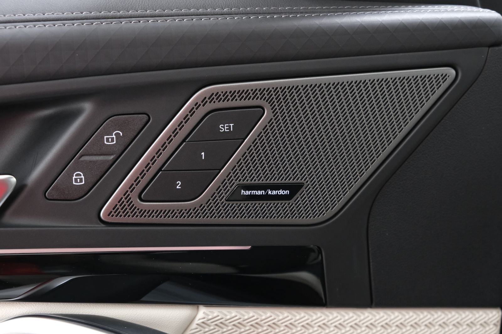 New 2027 Brooklyn Grey Metallic BMW xDrive28i image 27