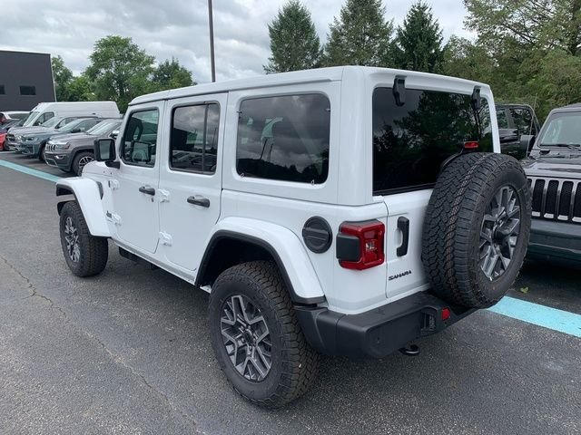 New 2026 Bright White Clear-Coat Exterior Paint Jeep Sahara image 2