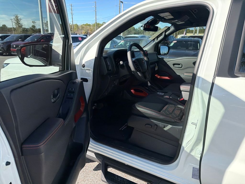 New 2026 Nissan Frontier PRO-4X 4D Crew Cab