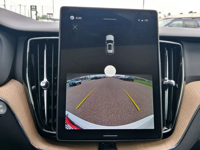 New 2026 Crystal White Volvo Core image 8