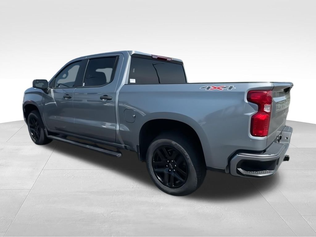 Used 2024 Gray Chevrolet Custom image 6
