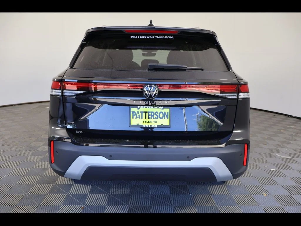 New 2026 Black Volkswagen 2.0T SE image 5