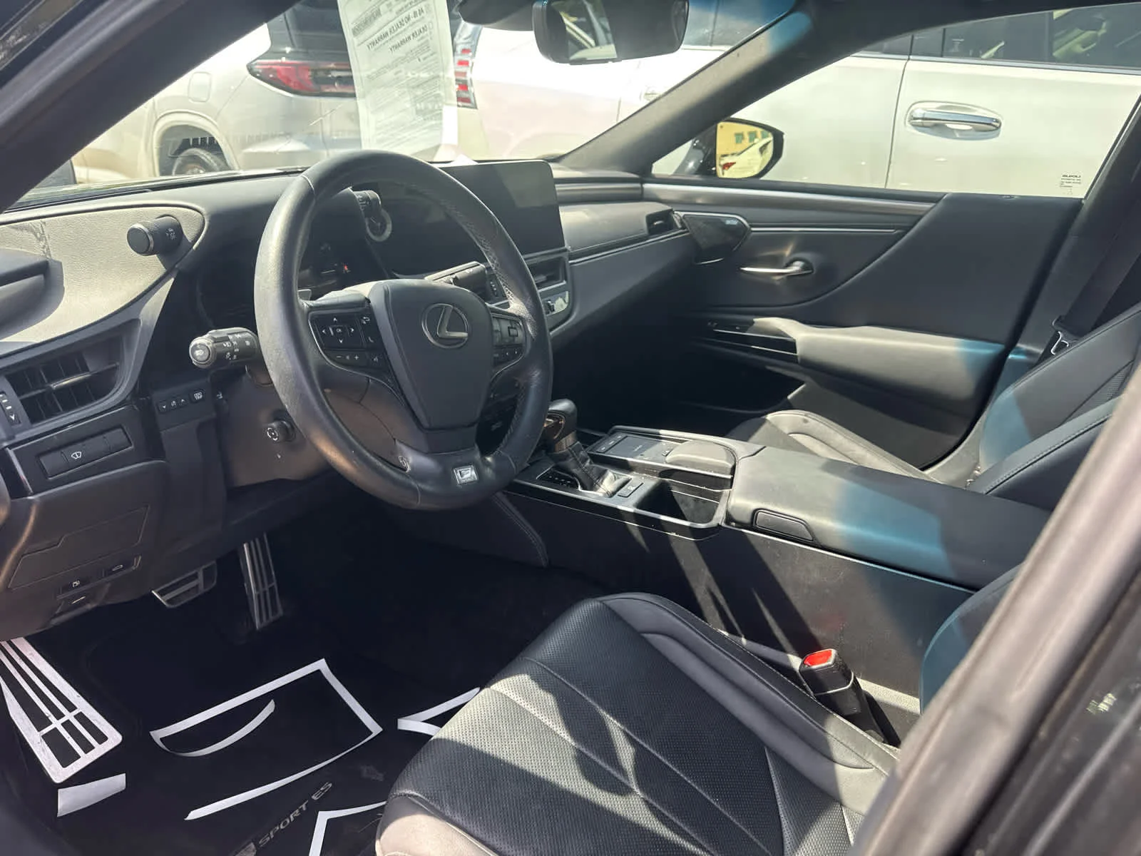Used 2022 Obsidian Lexus F SPORT image 9